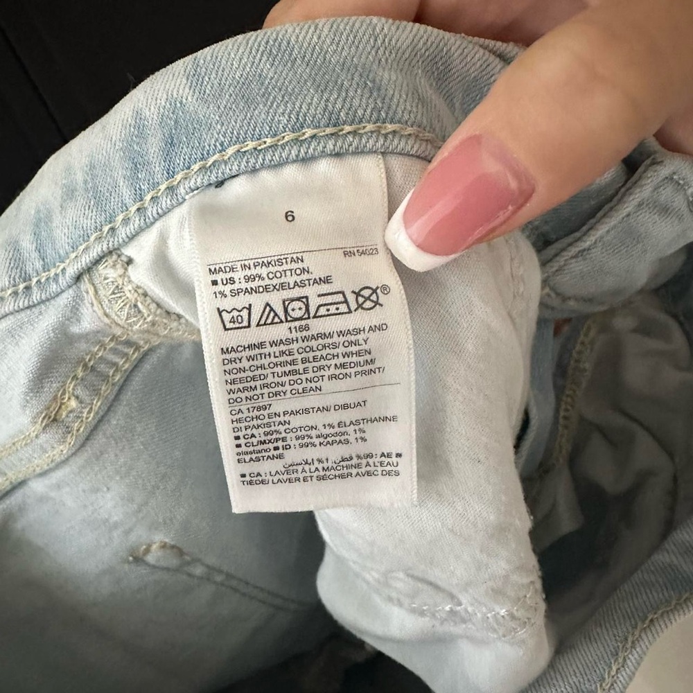 Women's Blue Jeans - Picture 5 of 5